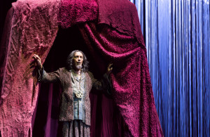 Leo Nucci als Nabucco. (© Lorraine Wauters / Opéra Royal de Wallonie)