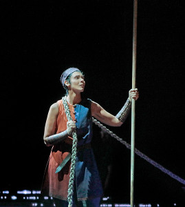 Tamara Mumford als de pelgrim. (© Ken Howard / Metropolitan Opera)