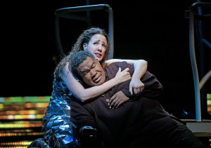 Susanna Phillips en Eric Owens in L'Amour de Loin. (© Ken Howard / Metropolitan Opera)