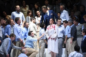 Scène uit Lohengrin bij het Aalto-Musiktheater in Essen. (© Forster)