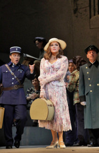 Anna Netrebko als Manon Lescaut in New York. (© Ken Howard / Metropolitan Opera)
