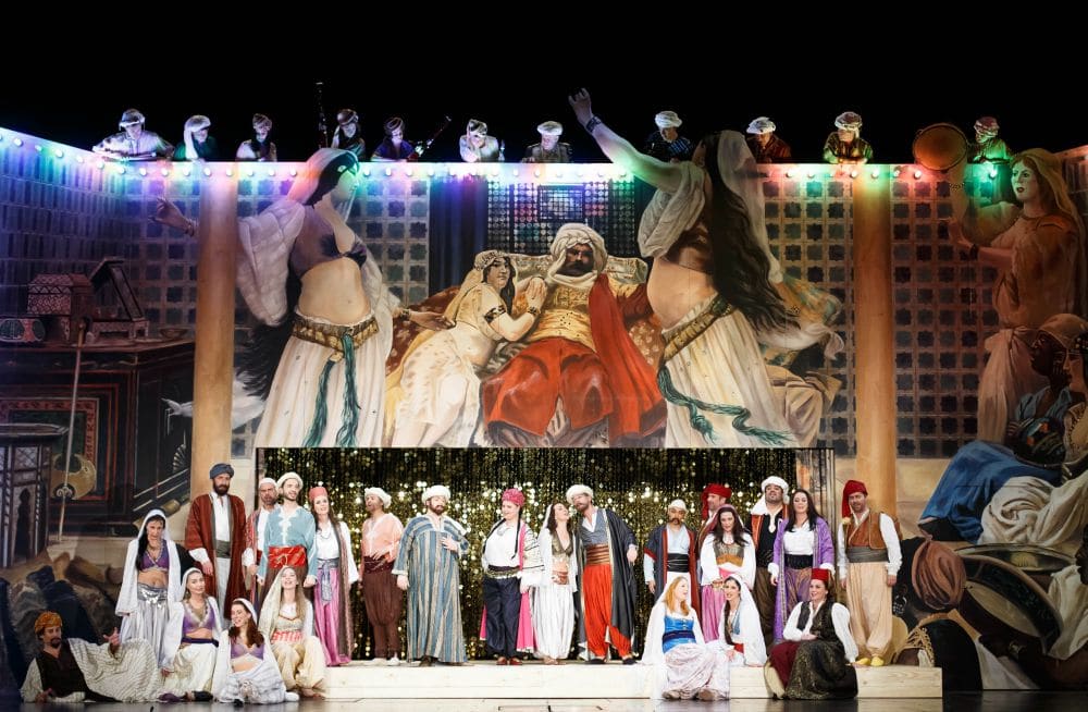 Scène uit Die Entführung aus dem Serail. (© Michel Schnater / De Nationale Opera)