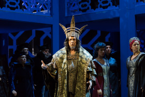 Leo Nucci als Nabucco in Luik. (© Lorraine Wauter / Opéra Royal de Wallonie)