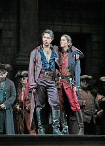 Elliot Madore als Mercutio en Virginie Verrez als Stéphano. (© Ken Howard / Metropolitan Opera)