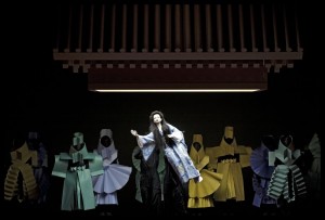 Scène uit Madama Butterfly bij de Munt in Brussel. (© Baus)