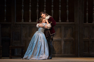 Diana Damrau en Luca Pisaroni in I puritani. (© Marty Sohl / Metropolitan Opera)