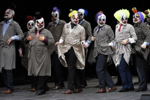 Scène uit Rigoletto bij het Aalto-Musiktheater. (© Matthias Jung)