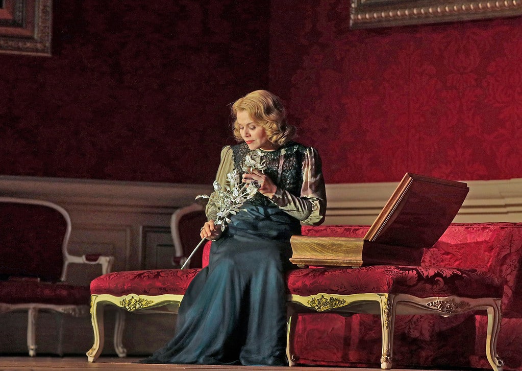 Renée Fleming als de Marschallin. (© Ken Howard / Metropolitan Opera)