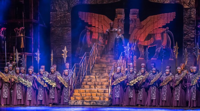 Charkov City Opera Op Tournee Met Nabucco Place De L Opera