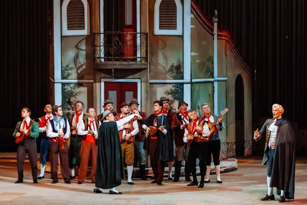 Uitstekende solisten Moldavische Barbier - Place de l'Opera